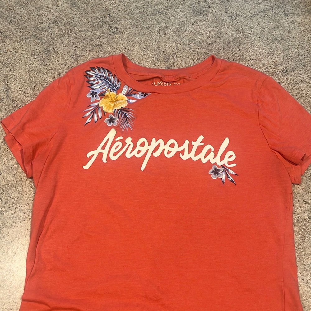 Used like new Aeropostale T-shirt! Size large